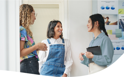 3 ladies having discussion
