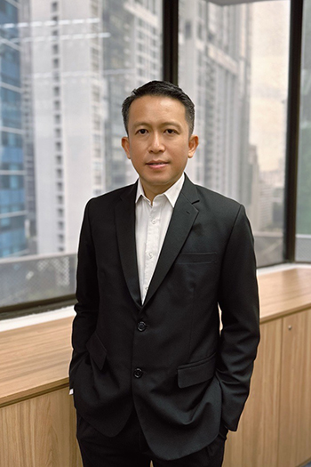 Mr. Wong Han Siang (Chief Financial Officer)